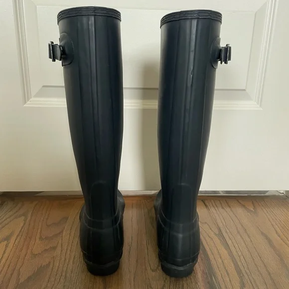 Hunter rain boots- navy - Picture 5 of 5